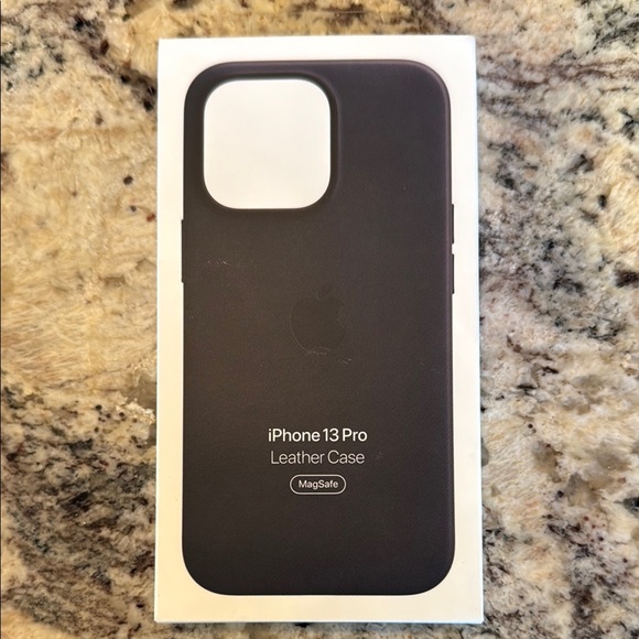 Apple iPhone 13 Pro Leather Case - Black - Picture 1 of 3